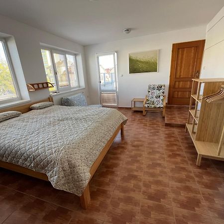 Apartmany U Nemocnice Ческе-Будеёвице Экстерьер фото