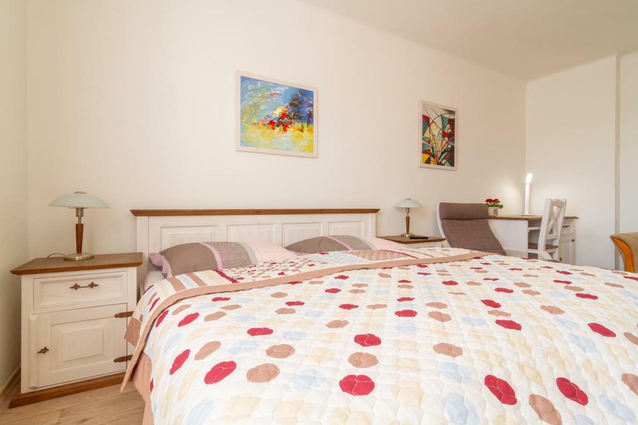 Apartmany U Nemocnice Ческе-Будеёвице Экстерьер фото