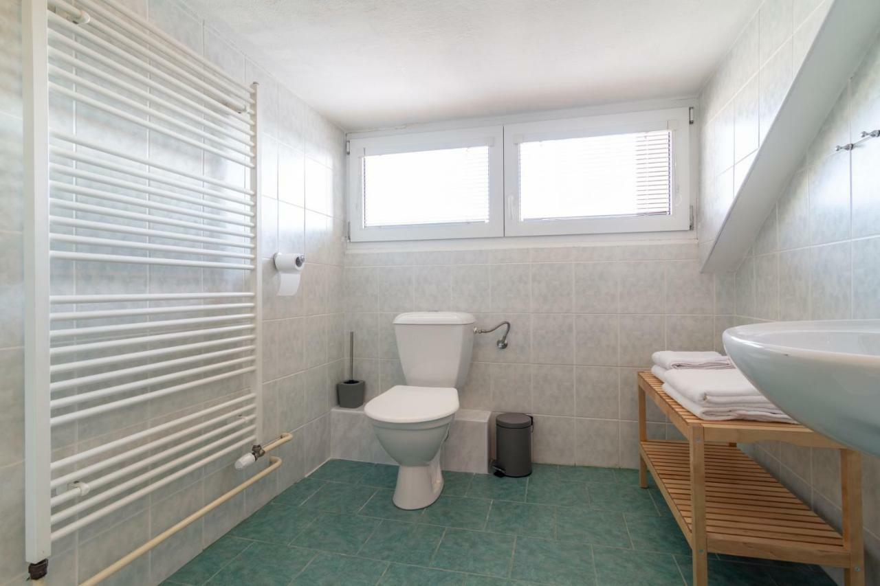 Apartmany U Nemocnice Ческе-Будеёвице Экстерьер фото